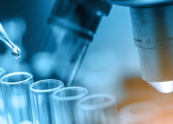 Исследование предполагает, что альфа-синуклеин в сыворотке крови может быть ранним биомаркером Паркинсона