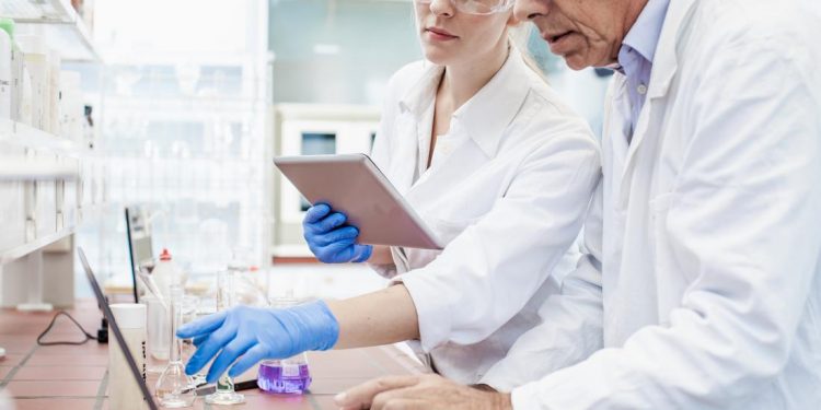 Новый препарат от болезни Альцгеймера проходит первую фазу тестирования на людях 1 Новый препарат от болезни Альцгеймера проходит первую фазу тестирования на людях