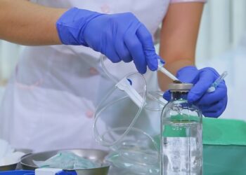 Окрелизумаб для лечения рассеянного склероза: безопасность, эффективность и фармакология