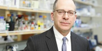 Д-р Майкл Левин - заведующий кафедрой клинических исследований рассеянного склероза в Саскачеване и профессор Медицинского колледжа США. АВТОР ФОТО: SUPPLIED / Saskatoon